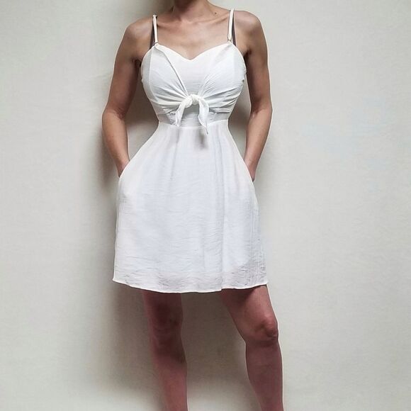 ANTHROPOLOGIE Entro White Bustier Tie Bust Spaghetti Strap Smocked Pocket Dress - Picture 2 of 15